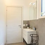 Skylake Penthouse By Impero House