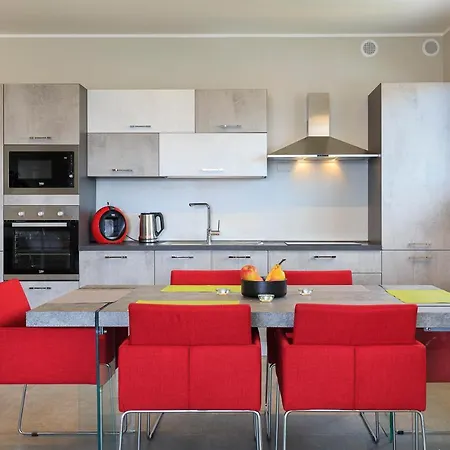 Lägenhet Skylake Penthouse By Impero House