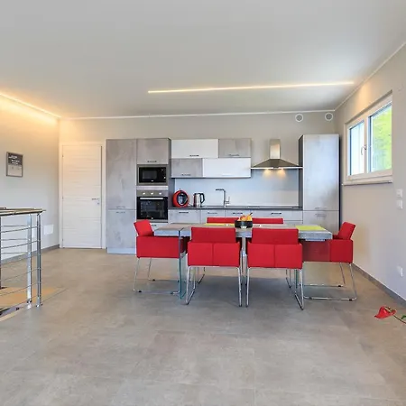 Skylake Penthouse By Impero House Apartament