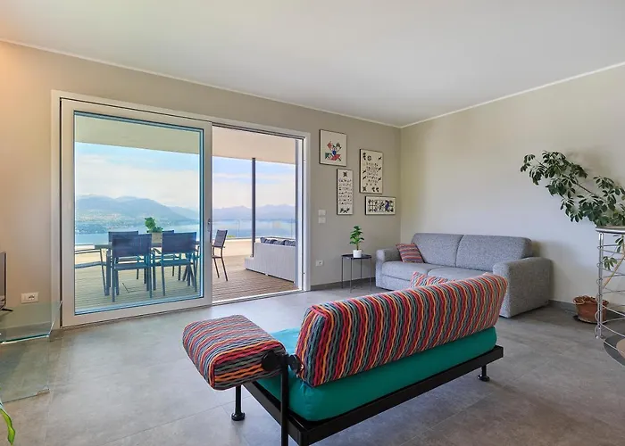 Skylake Penthouse By Impero House * Στρέσα